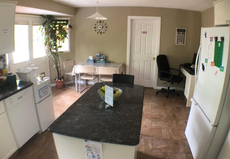 Brother Li Homestay YYC Eksteriør bilde