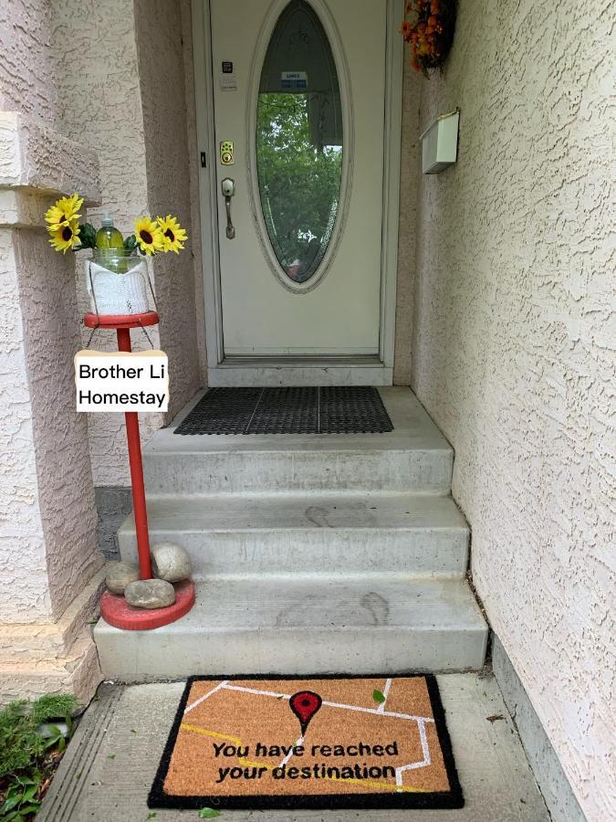 Brother Li Homestay YYC Eksteriør bilde