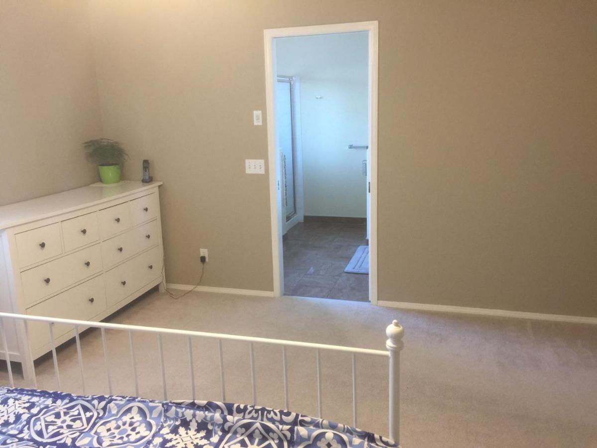 Brother Li Homestay YYC Eksteriør bilde