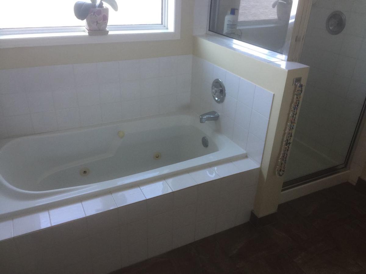Brother Li Homestay YYC Eksteriør bilde